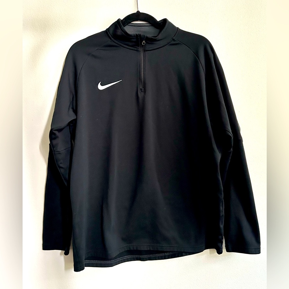Nike Women’s Dry-fit running pullover